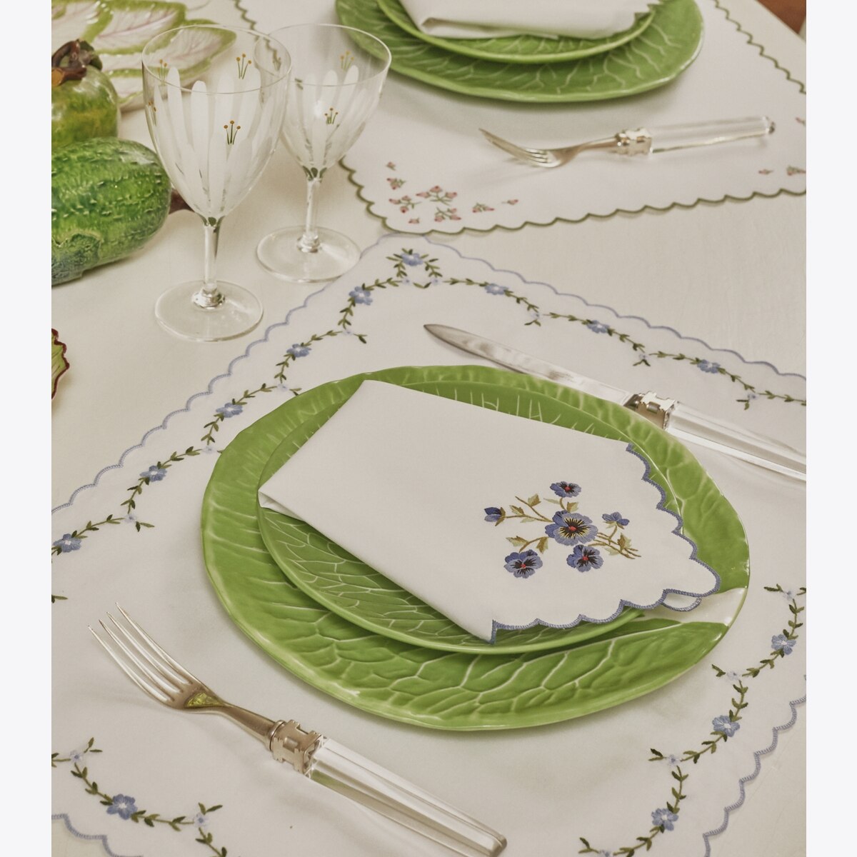 Lettuce Ware Dinner Plate, Set of 2-Pale Pink 16 Lettuce Ware Dinner Plate, Set of 2-Pale Pink